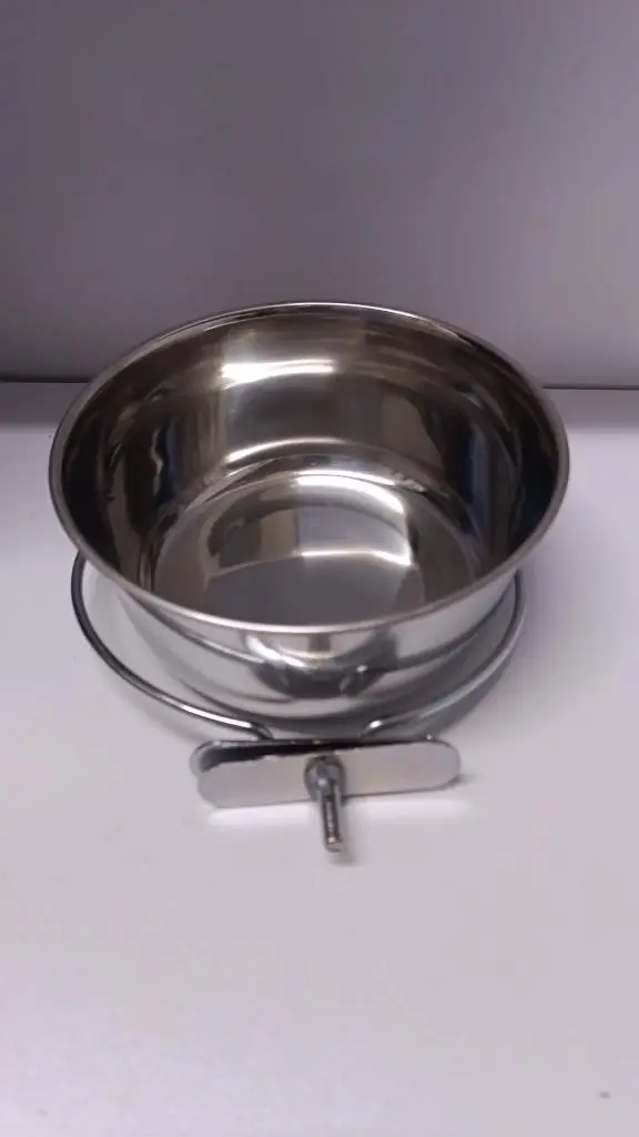 Vidalı Askılı 30 OZ Çelik Yem Kabı 14,5 cm Çapında 
